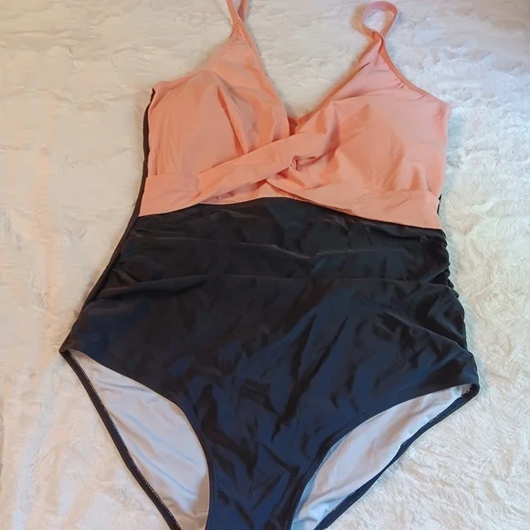 Women's Pink & Black One Piece V-neck Crisscross Tummy Control‎ Bathing Swimsuit - Picture 5 of 13